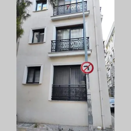 Karsiyaka Tersane 1+1 *